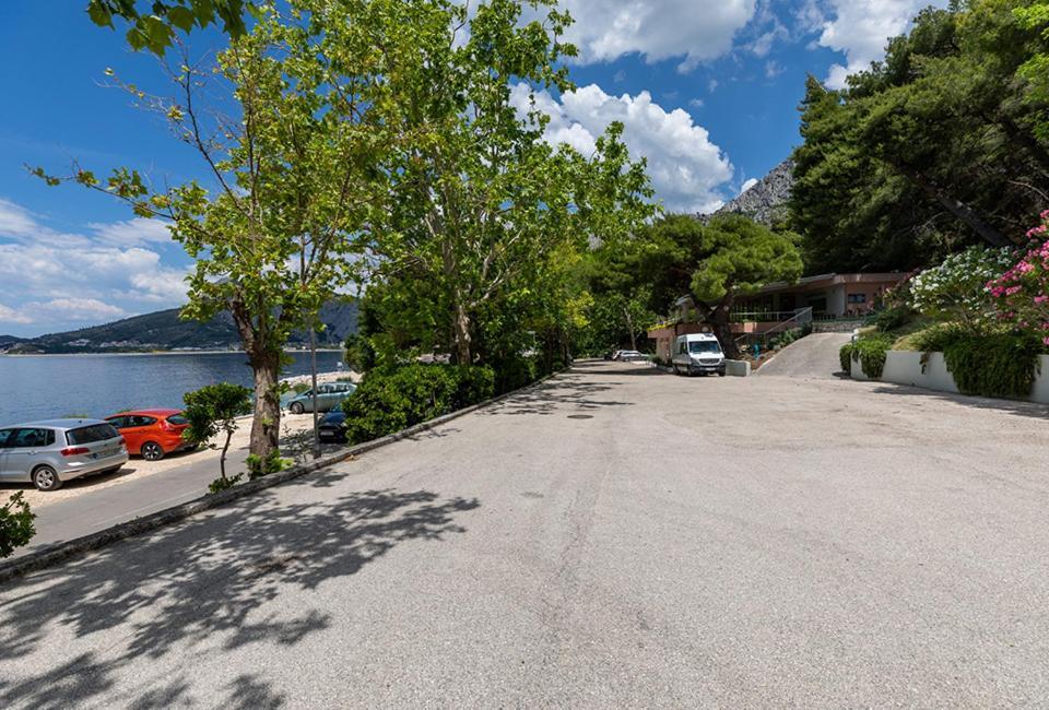Tourist Settlement Brzet Hotel Omiš Kültér fotó