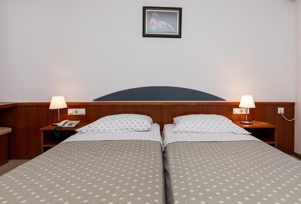 Tourist Settlement Brzet Hotel Omiš Kültér fotó