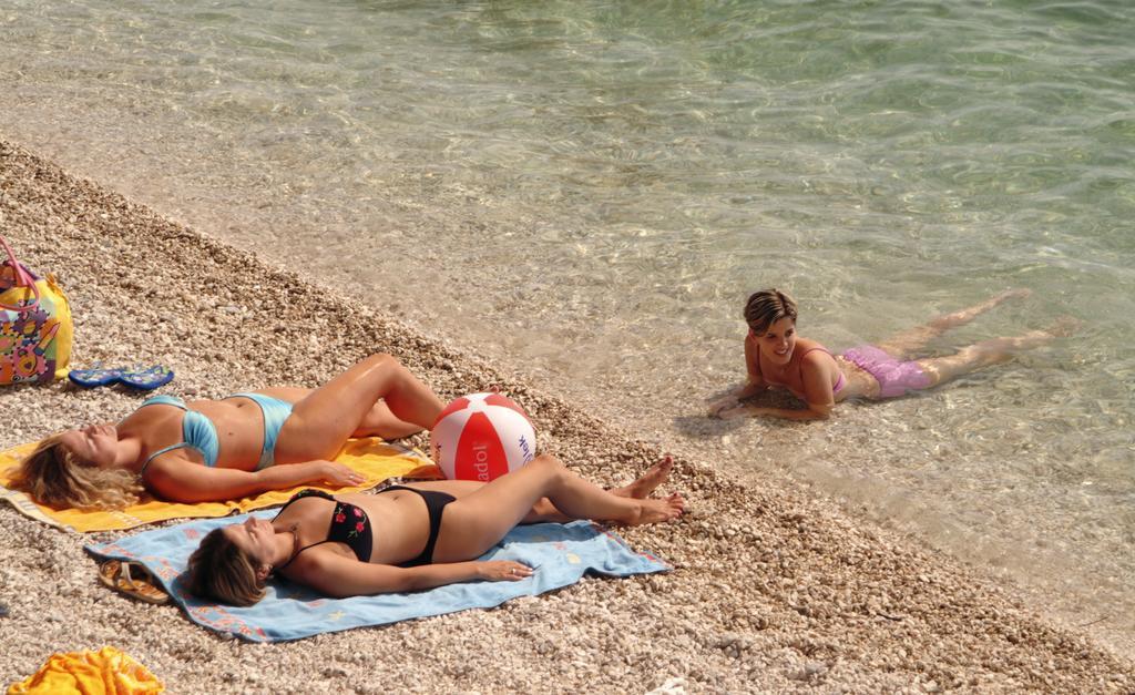 Tourist Settlement Brzet Hotel Omiš Kültér fotó
