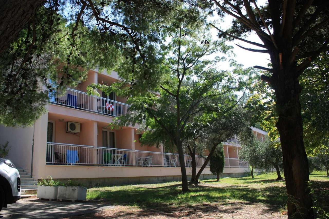 Tourist Settlement Brzet Hotel Omiš Kültér fotó