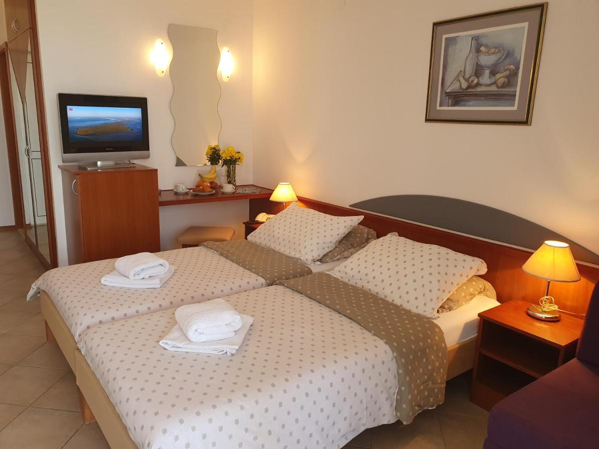 Tourist Settlement Brzet Hotel Omiš Kültér fotó